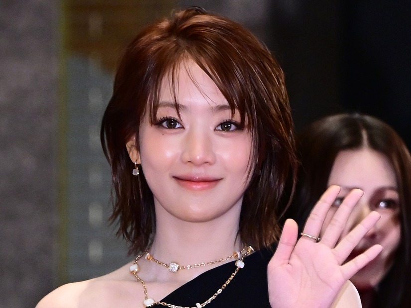 本当にアイドル？大胆アンダーウェア姿のミンニ、圧巻スタイルに釘付け「うわぁ」「完璧」