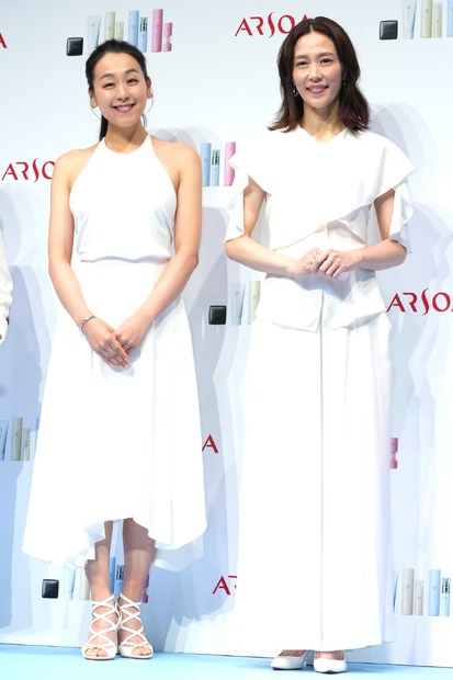 浅田真央、木村佳乃【撮影：小宮山あきの】
