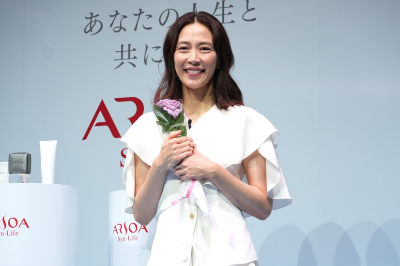 木村佳乃【撮影：小宮山あきの】