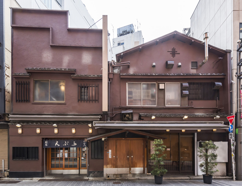 築77年の新宿つな八総本店
