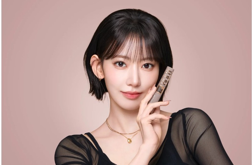LE SSERAFIM・宮脇咲良がメイベリン新アンバサダーに！