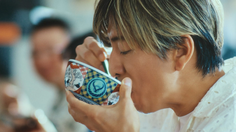 木村拓哉が出演する新テレビCM「オレと麦とろ牛」編