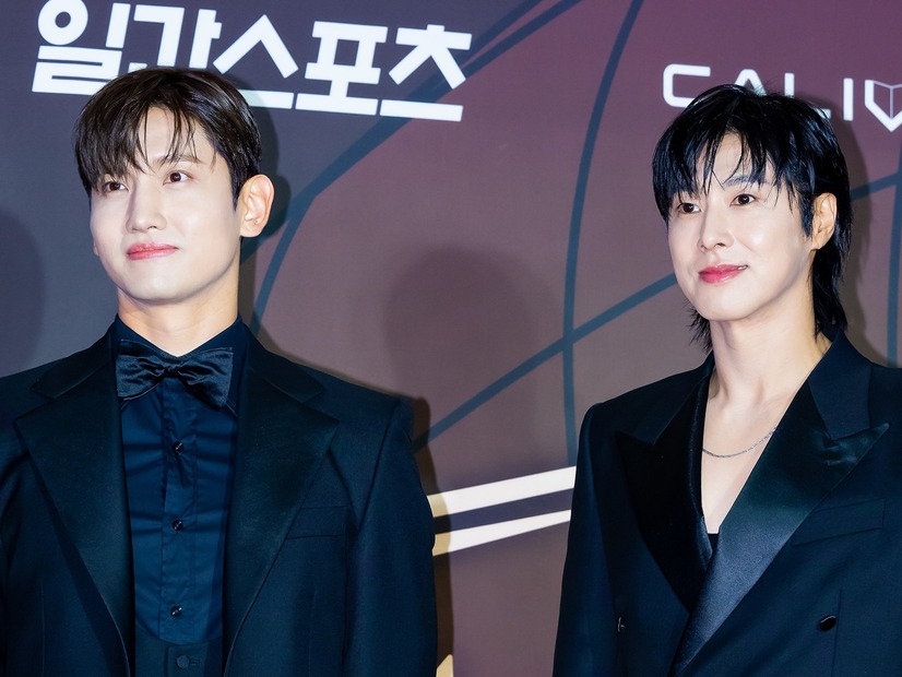 東方神起、ケンカで気まずい空気に？ユンホが明かした音楽番組でのチャンミンとの仲直りの裏話