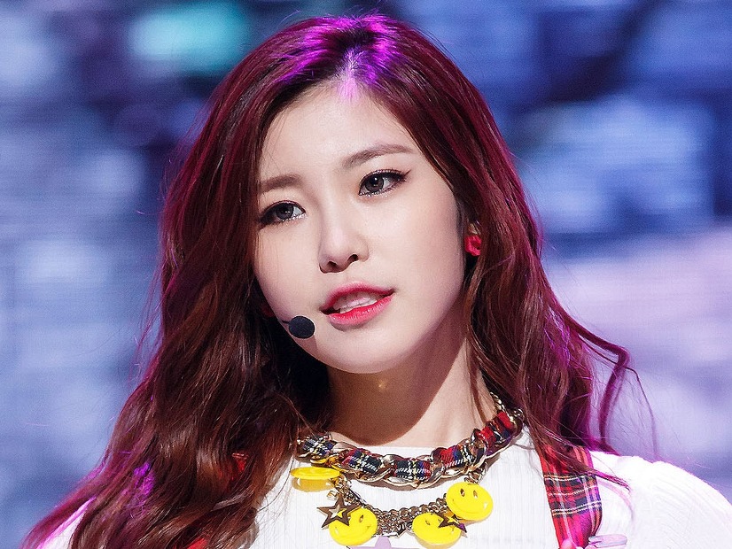 “不仲説”メンバーを除いて再結成…韓国アイドル、活動時の壮絶裏話「衣装がきつすぎて救急外来へ」