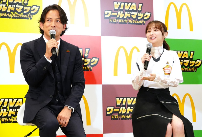 岡田准一、影山優佳【撮影：小宮山あきの】