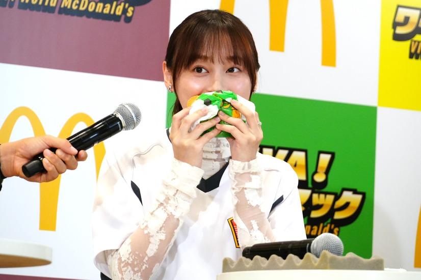 影山優佳【撮影：小宮山あきの】