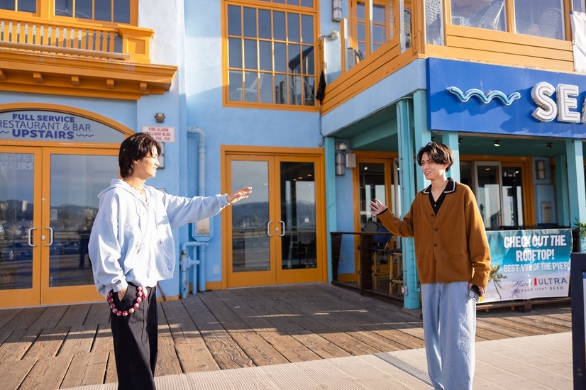 『King & Princeがまちあわせ in LA』（C）2026 UNIVERSAL MUSIC LLC