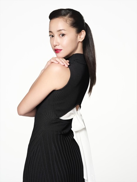 沢尻エリカ、EIMY ISTOIRE新ビジュアルモデル就任！ “媚びない美しさ”語る