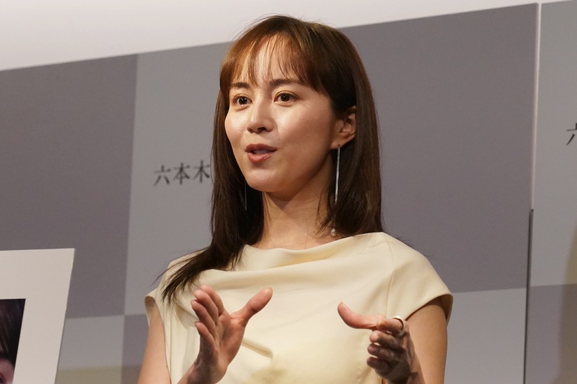 比嘉愛未【写真：竹内みちまろ】
