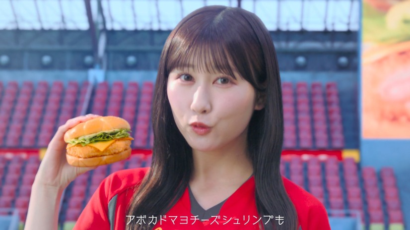 ＝LOVEがマクドナルドと初コラボ！人気曲『ラブソングに襲われる』をオマージュしたWebCMが公開！