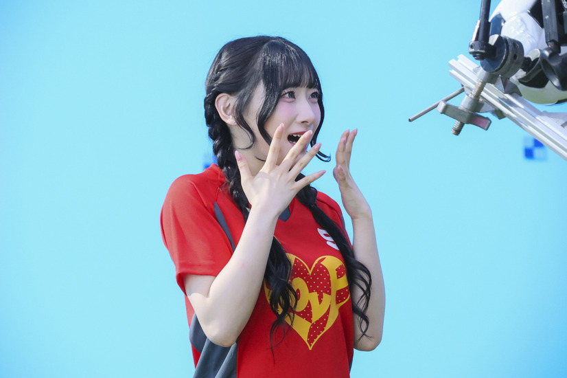 ＝LOVEがマクドナルドと初コラボ！人気曲『ラブソングに襲われる』をオマージュしたWebCMが公開！