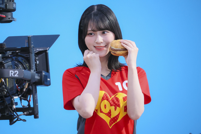 ＝LOVEがマクドナルドと初コラボ！人気曲『ラブソングに襲われる』をオマージュしたWebCMが公開！