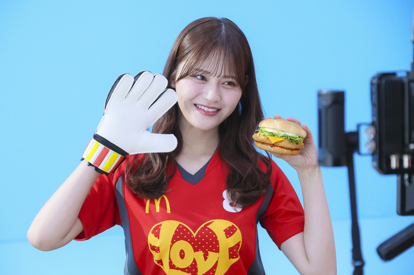 ＝LOVEがマクドナルドと初コラボ！人気曲『ラブソングに襲われる』をオマージュしたWebCMが公開！