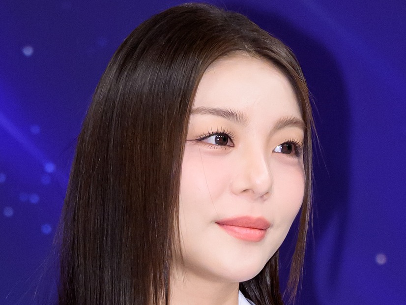 体外受精に2度失敗でコンディション悪化か…韓国歌手、公演中の姿に心配の声多数