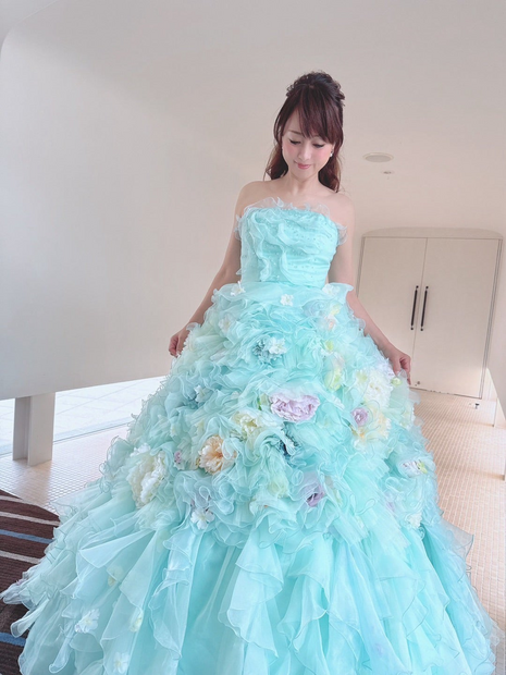 渡辺美奈代、花々まとったプリンセスドレス姿にファン感動「美奈代姫」