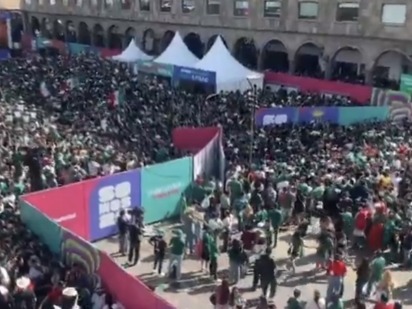 もはや暴動、圧死寸前の大混乱…韓国との首位決戦を前にメキシコファンが柵突破、警察出動の事態に【北中米W杯】