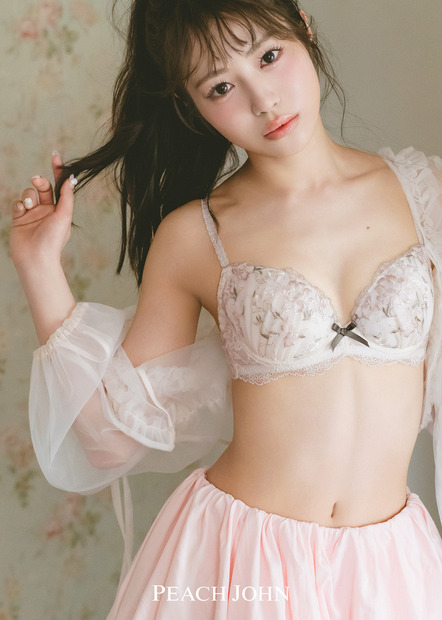 Look01 刺しゅうが可憐なプチプラブラセット
