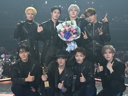 「声が枯れるまで歌うアーティストに」ATEEZ、「ソウルミュージックアワード」大賞に輝く