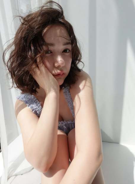 村重杏奈(写真は公式インスタグラムから)※所属事務所に許諾を得ています