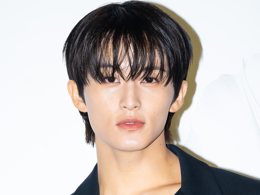 “極右象徴”Tシャツを着用…NCT脱退のマーク、人種差別想起のデザインに海外ファンから批判殺到