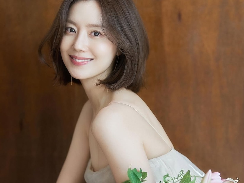 交際報道なしで一般男性とゴールイン！女優ムン・チェウォン、本日（28日）非公開で挙式