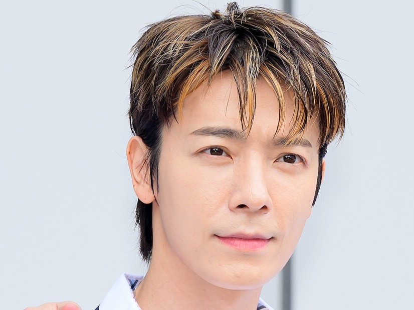 SUPER JUNIORドンヘ、腰の痛みで倒れソロライブが一時中断　広東語の直筆手紙で謝罪