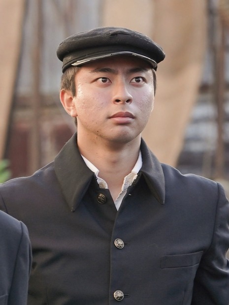 明石健司役・久野渚夏