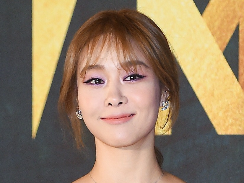 「後でいじれるから誰でも歌手に…腹立つ」元韓国アイドル、“生歌派”として怒りをあらわに