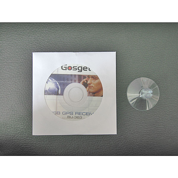 付属品のドライバCDと吸盤