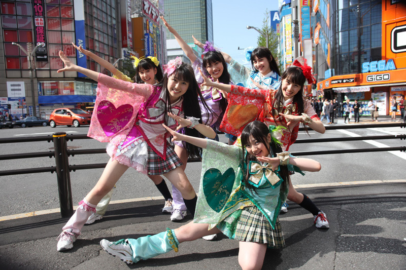 ももいろクローバー