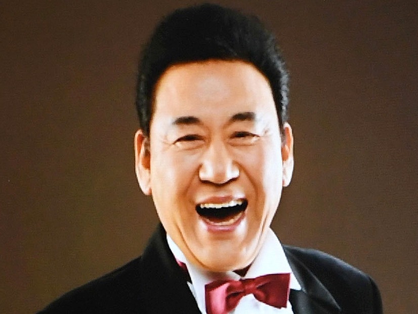 「頸椎椎間板ヘルニアを患い認知機能も低下」韓国国民的歌手がこの世去って2年、妻が語った闘病