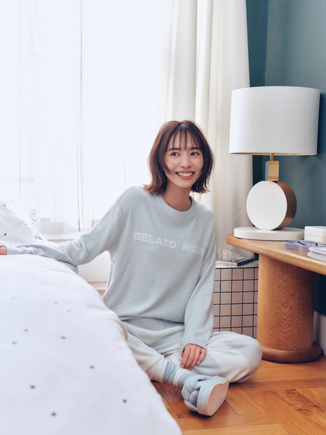 井桁弘恵がルームウェアでくつろぐ姿が公開！ジェラピケ初のリカバリーウェア
