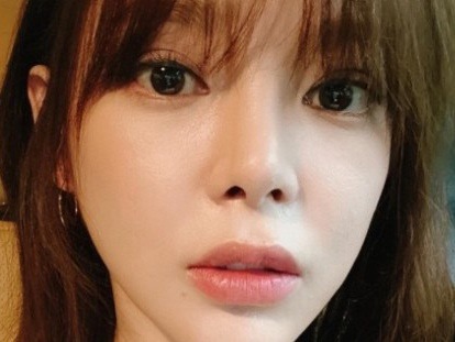 飲酒運転2回、違法薬物投与で活動停止中の韓国女優、高級ブランドで近況公開