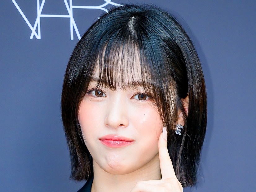 公演中、ズボンのなかに堂々と手を…ITZY・リュジン、ネットを騒然とさせた一場面について謝罪