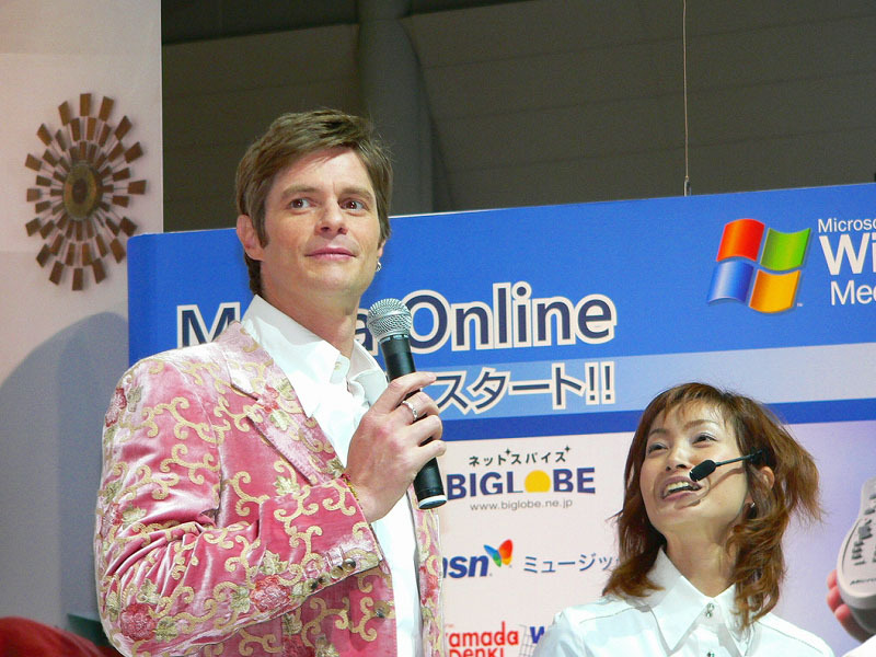 タレントのセイン・カミュ氏が登場。