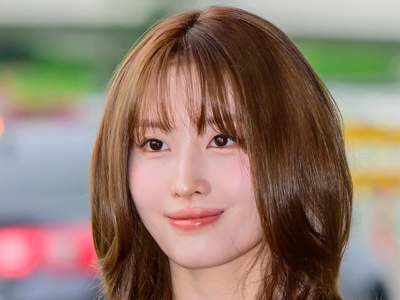 「ロックすぎる」とファン外でも話題に！TWICE・モモ、希少アイテムの封を切るも…むしろ価値上昇!?