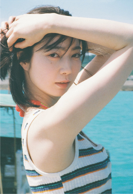 蔦谷里華 1st写真集「泥中の華」撮影:松岡一哲