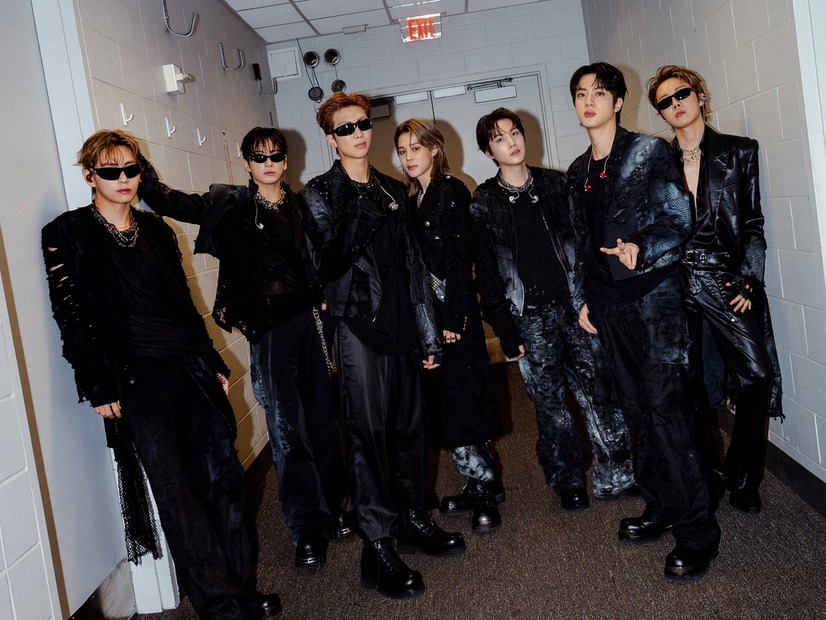 「グラミー賞なんてくそくらえ」BTSファンが掲げた怒り　RMの歌詞変更が示した“アジア枠”拒否