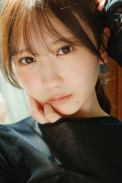 (C)日向坂46 藤嶌果歩 1st写真集『果実の歩幅』/集英社 撮影:菊地 泰久