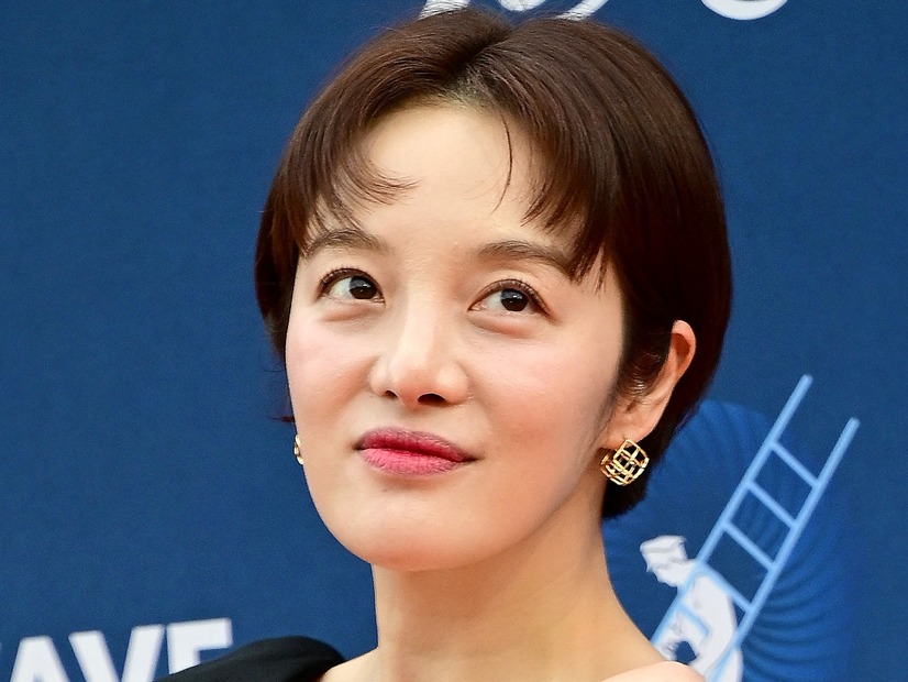 「まるで余命宣告」『キム秘書』女優が直面した閉経へのタイムリミット、42歳で第二子を希望