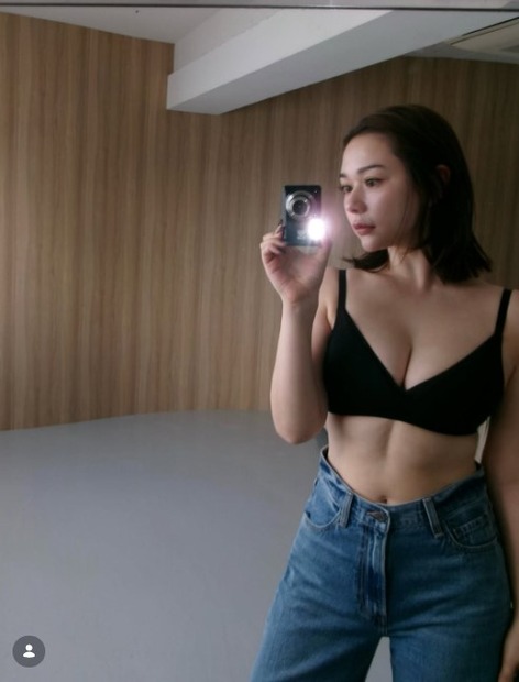 村重杏奈(写真は村重杏奈の公式インスタグラムから)※所属事務所に許諾を得ています