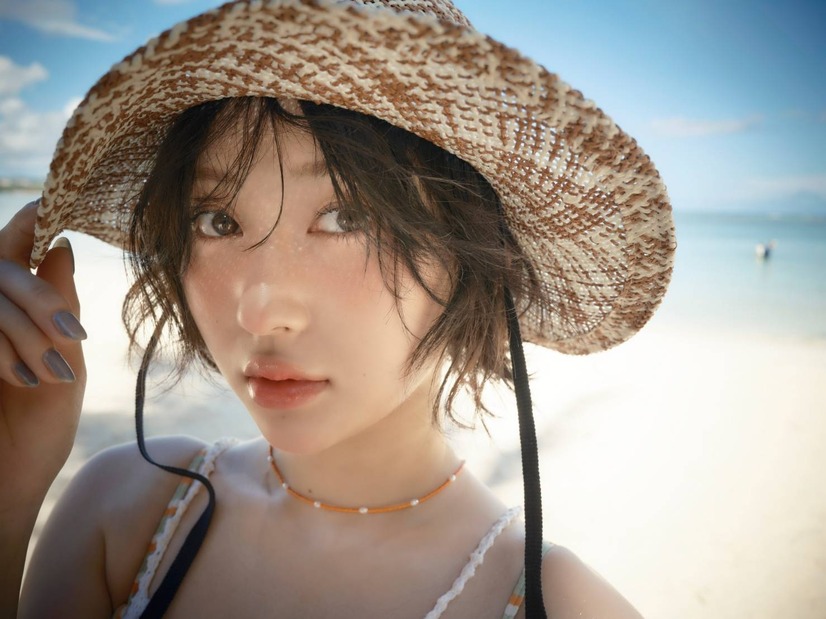 志田愛佳 写真集『MORE』(GーSTYLE)