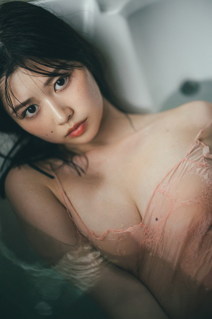 冴木柚葉1st写真集(撮影/東 京祐 Ⓒ光文社)