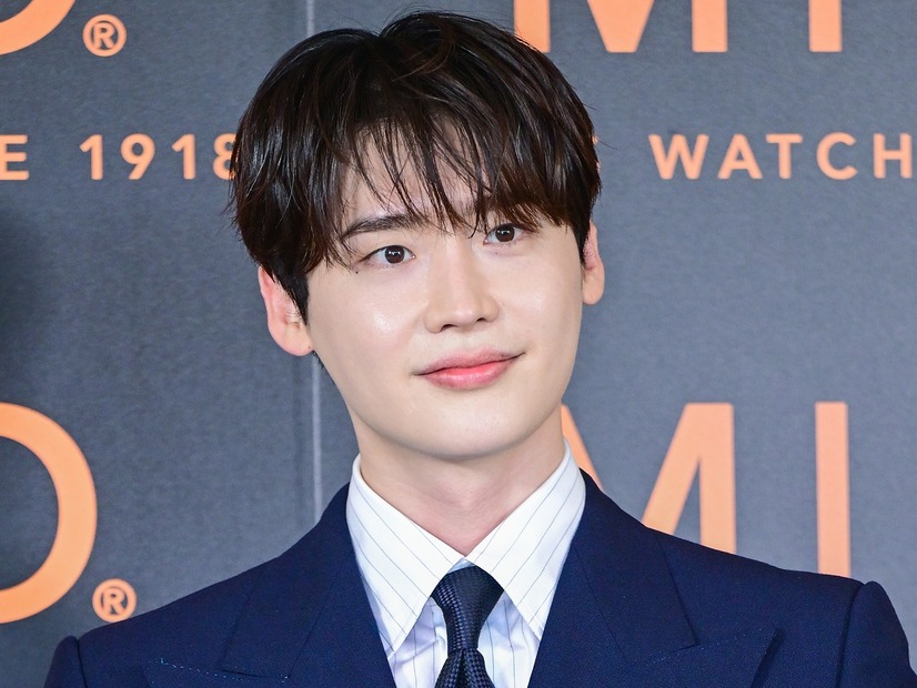 IUと破局から1カ月…俳優イ・ジョンソク、韓国を離れ傷心旅行へ？海外での近況に注目