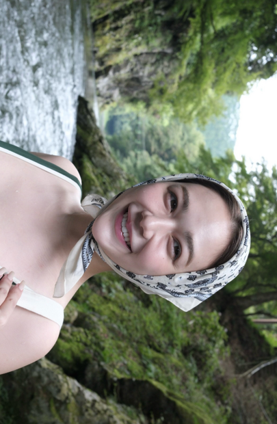 村重杏奈(写真は公式インスタグラムから)※所属事務所に許諾を得ています