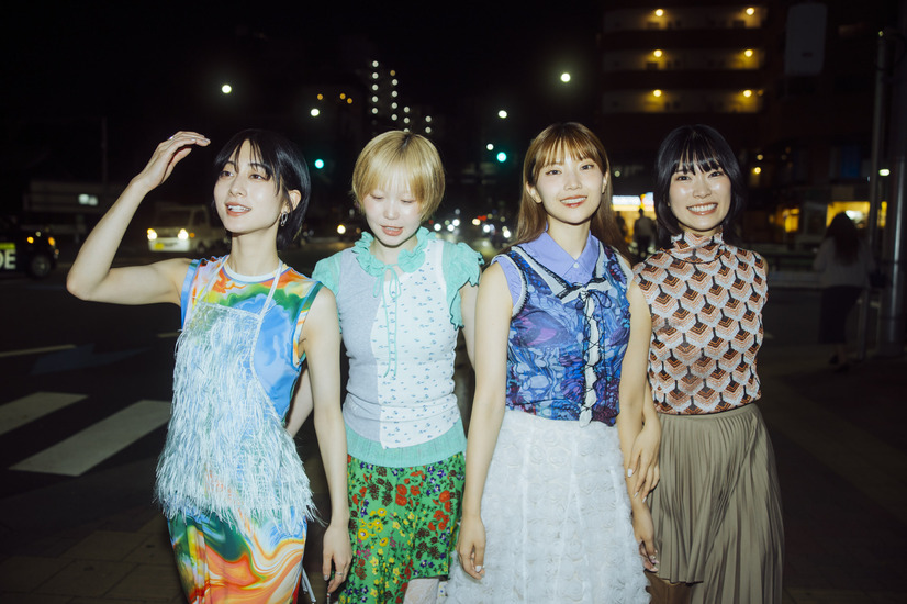 ExWHYZ「B.L.T.10月号」（東京ニュース通信社）