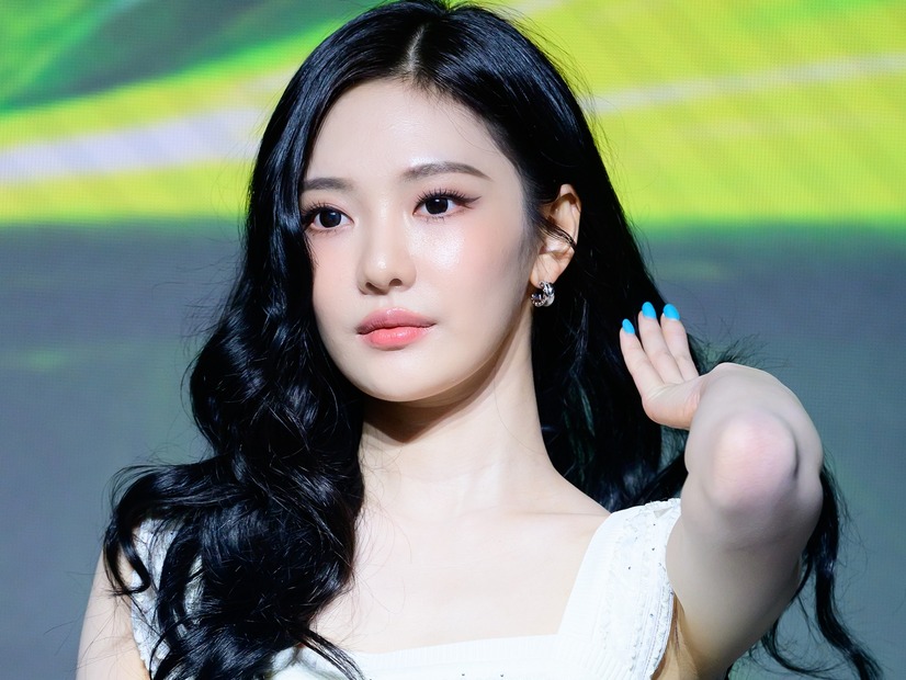 どうなってるの？aespa・ニンニン、大胆カットから素肌あらわ…“攻め衣装”に視線集中「気絶しそう」