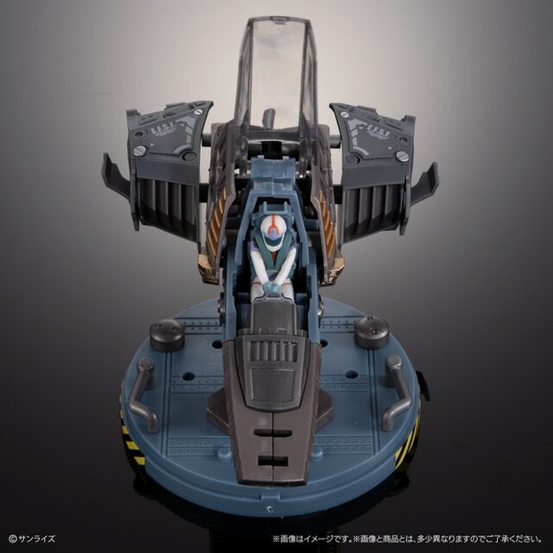 「ガンダム」1回1,850円の高級ガシャポン！コクピットまで作り込まれた「バストアップモデル」が2次予約―内部にはアムロの姿も