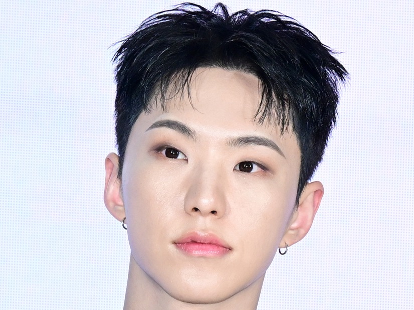 SEVENTEEN・ホシ、早期除隊の可能性も？兵役中の膝前十字靭帯断裂を公表「手術後、回復が必要」