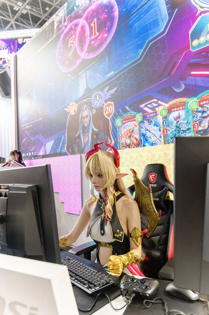 リュミオール『Shadowverse』/月海つくね(X:@XaiabP)
